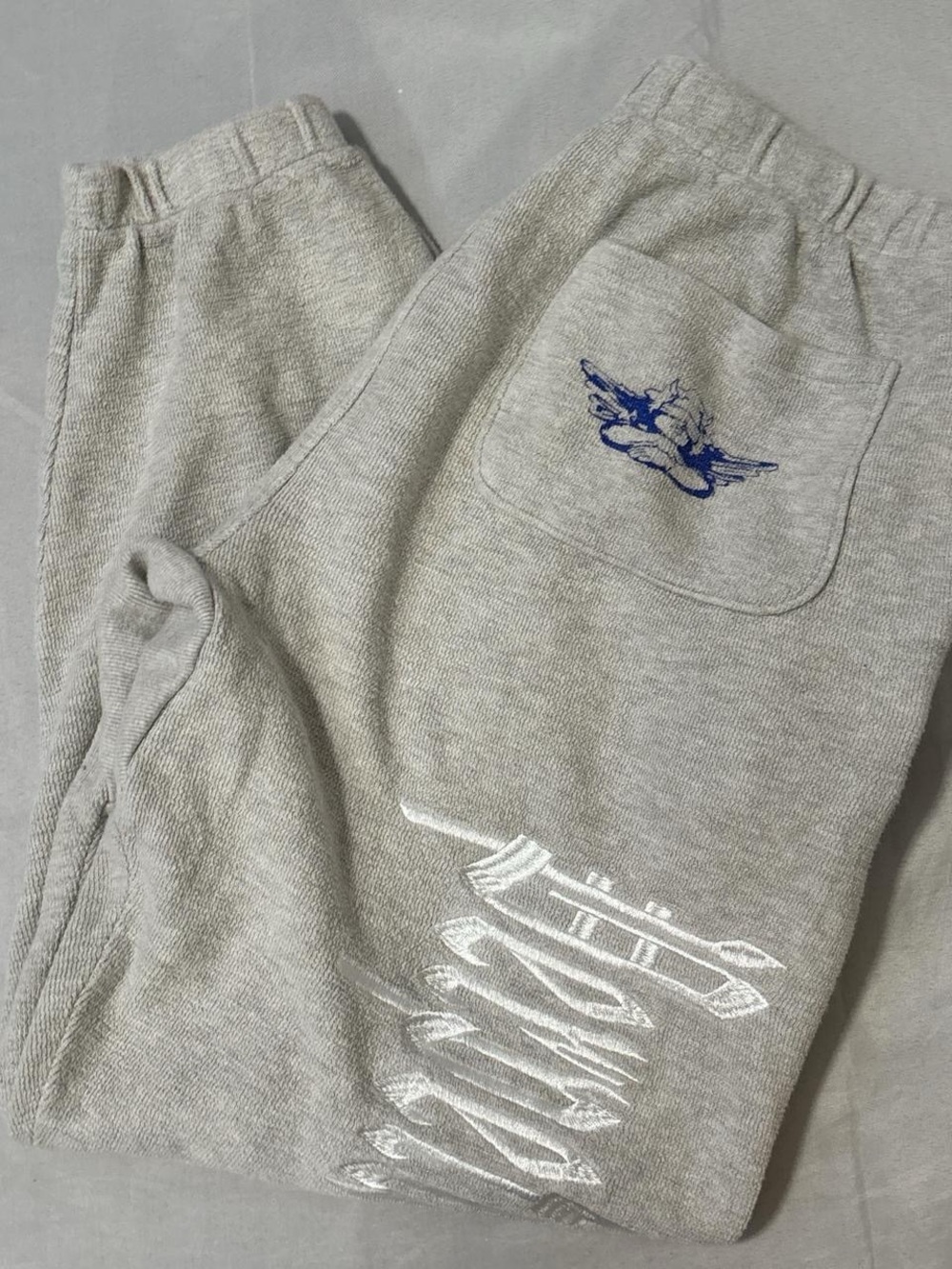 NWOT BOYS LIE GREY ANGEL JOGGER SWEATPANTS